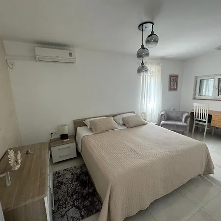 Three Bedroom Apartmant With Sea View & Terrace - Angela'S Apartments Zadar Exterior photo