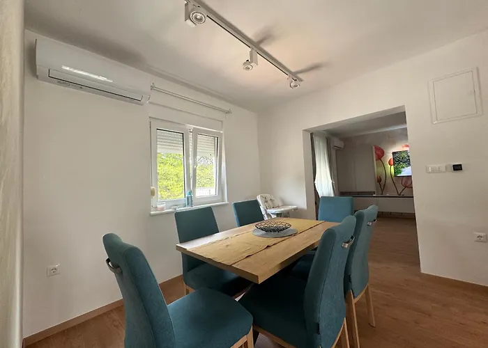 Three Bedroom Apartmant With Sea View & Terrace - Angela\'S Apartments