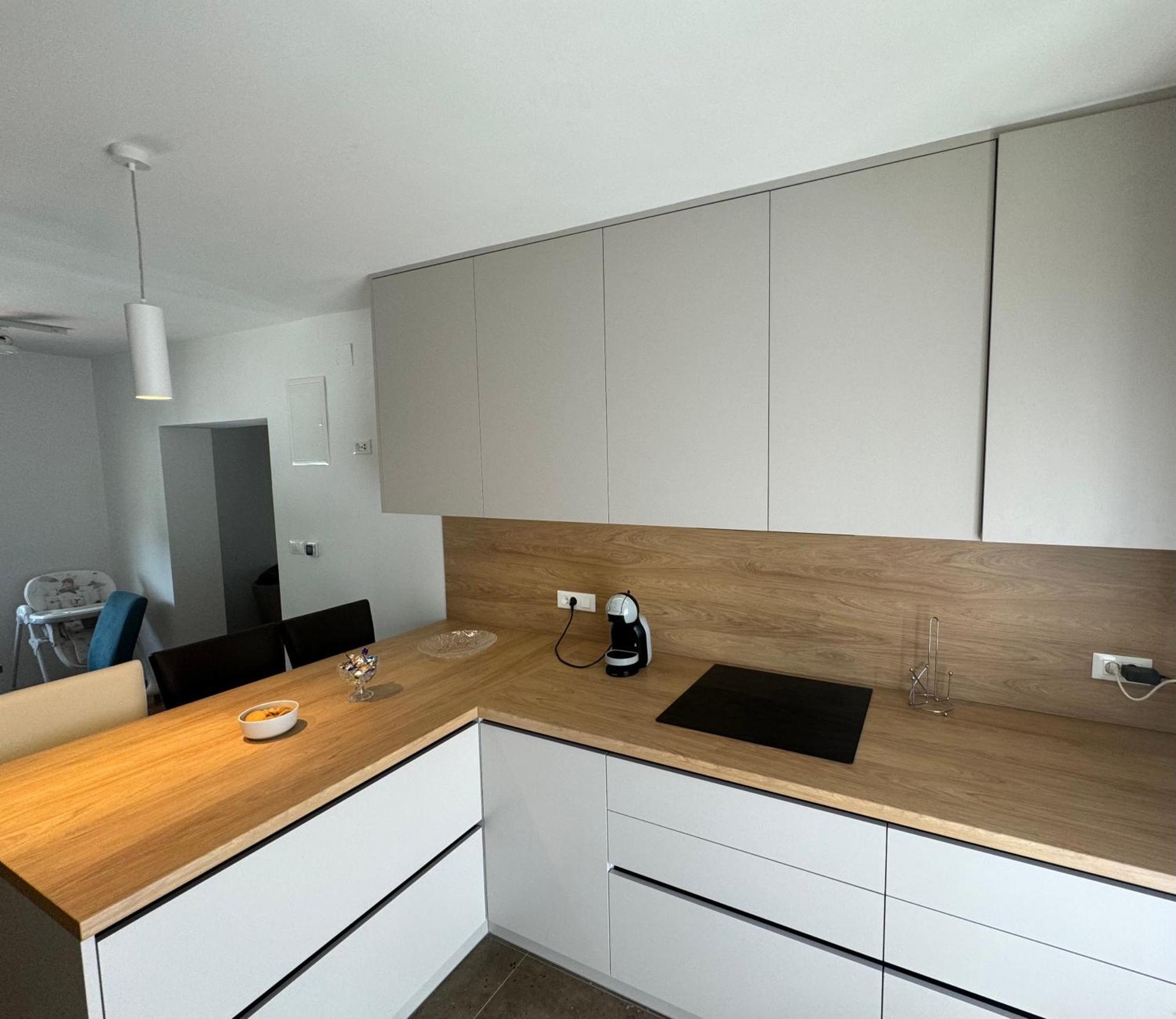 Three Bedroom Apartmant With Sea View & Terrace - Angela's Apartma
