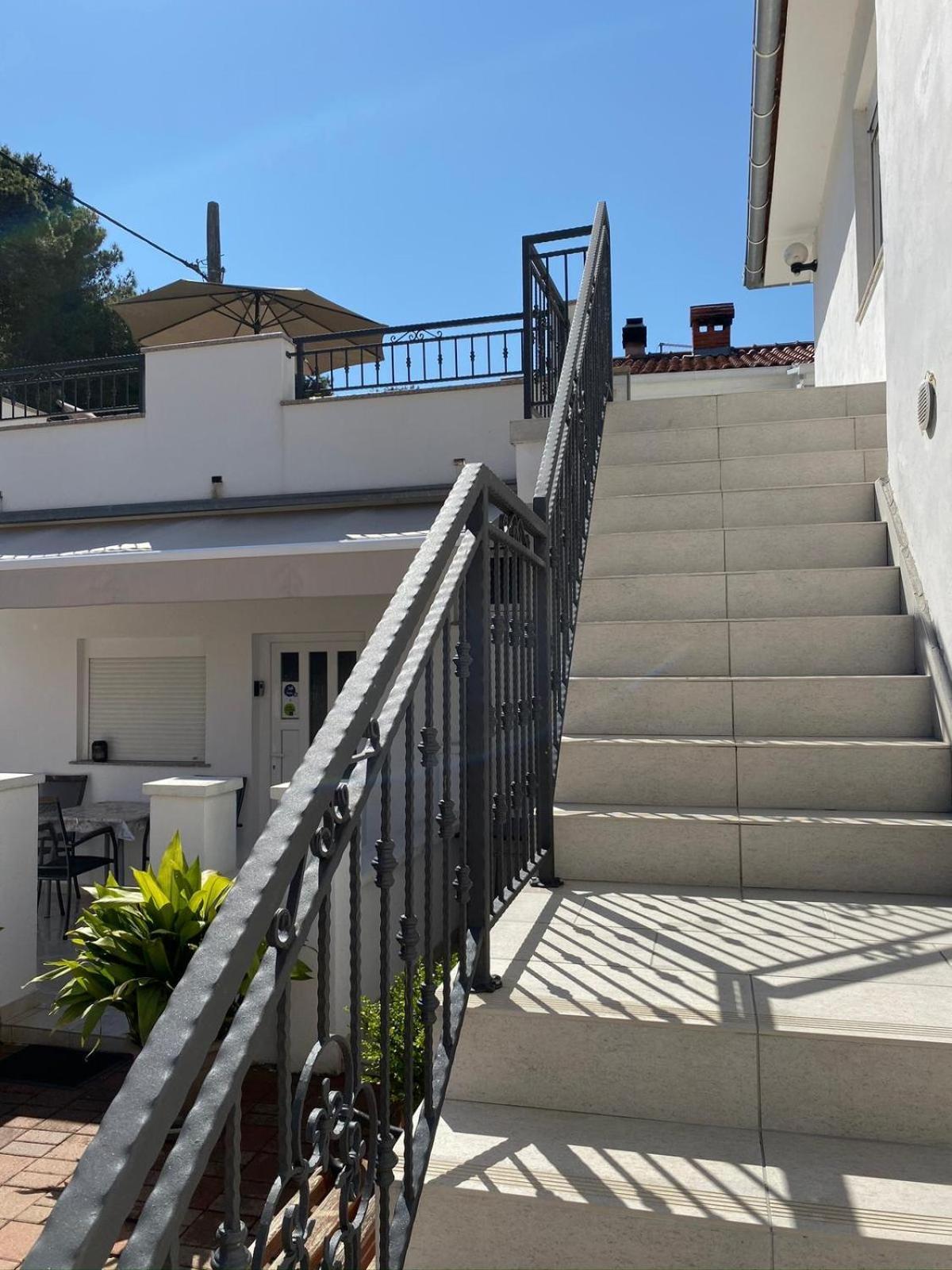 Three Bedroom Apartmant With Sea View & Terrace - Angela's Apartment